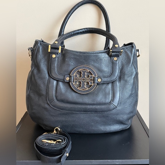 Tory Burch Amanda Hobo Tote - Picture 2 of 13